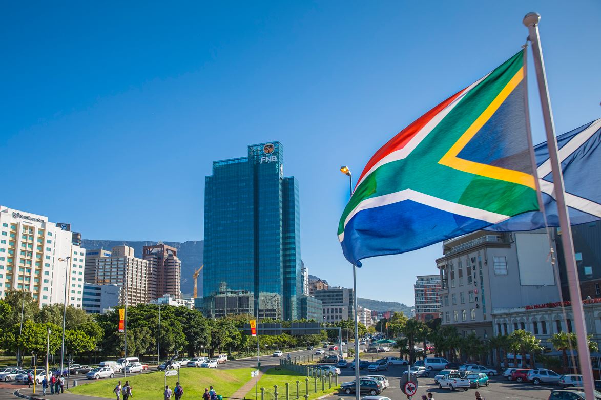 جنوب إفريقيا تسعى للاستفادة من إمكانات "بريكس" لتعزيز التجارة وجذب الاستثمار