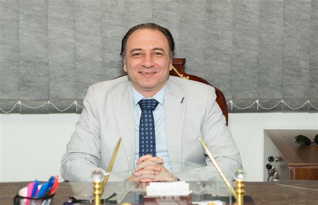 المستشار أيمن حامد: التكلفة الاقتصادية والمالية "للشائعة" كبيرة