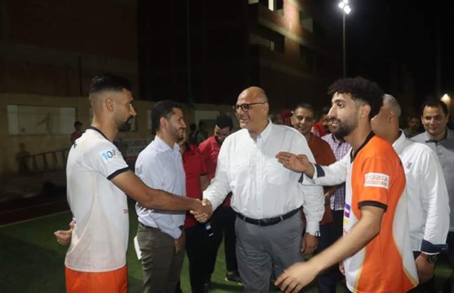 محافظ القليوبية يتفقد مركز شباب سنديون ويهنئ منتخب المحافظة لنهائي كأس دوري الجمهورية