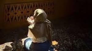 هل يجوز للمرأة أن تؤذن للصلاة إذا كانت الجماعة من النساء؟