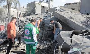 4 شهداء وعدد من المصابين جراء استهداف منزل مأهول بمدينة غزة