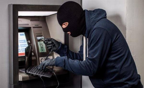 ضبط 4 متهمين لمحاولتهم سرقة أموال من ماكينة صراف آلي بكفر الشيخ