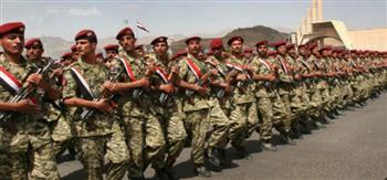 الجيش اليمني ينفذ تدريبات بالذخيرة الحية لرفع كفاءة قواته القتالية