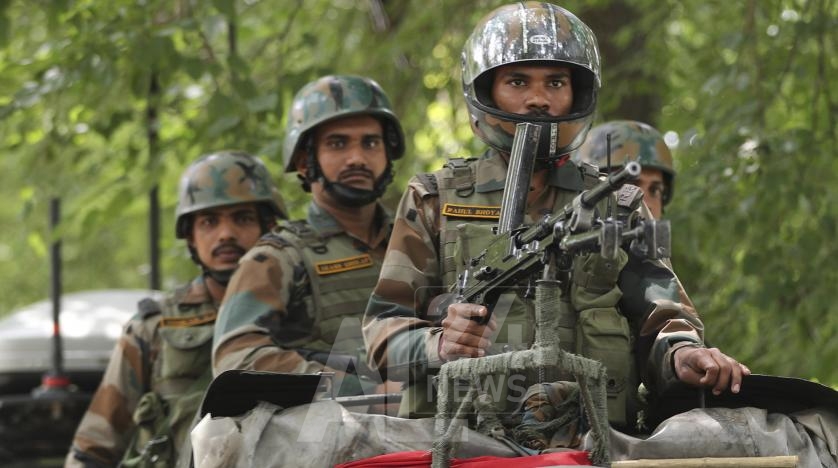 الجيش الهندي يعلن مقتل جنديين مسلح في إقليم كشمير