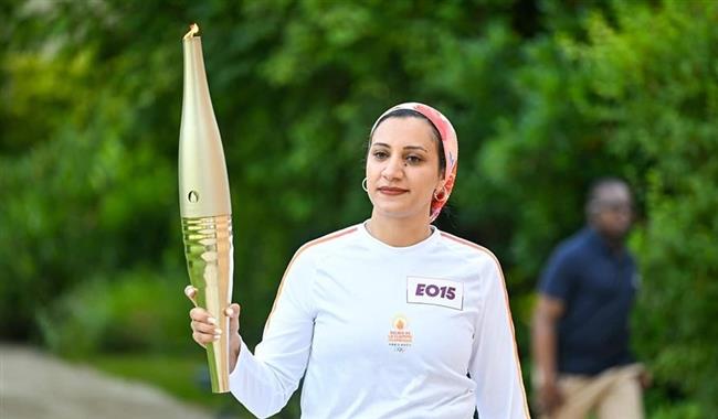 وزير الرياضة يهنئ آية مدني بعد فوزها بعضوية دائمة بـ اللجنة الأولمبية الدولية