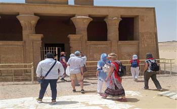   وفد سياحي اسباني يزور المناطق الأثرية في المنيا