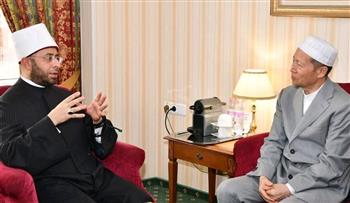   وزير الأوقاف يلتقي رئيس الجمعية الإسلامية الصينية والوفد المرافق له