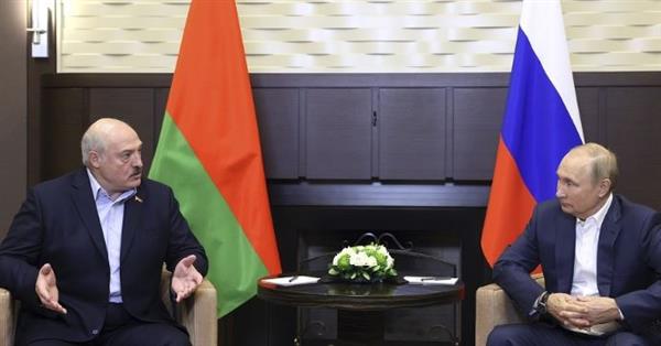 بوتين ولوكاشينكو يعقدان لقاء مغلقا لبحث العلاقات بين البلدين والمفات الدولية