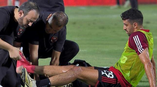 الدوري المصري .. الأهلي يكشف مدة غياب طاهر محمد طاهر عن التدريبات