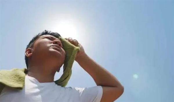 اليابان تحذر من مغبة التعرض للشمس في ظل ارتفاع درجات الحرارة