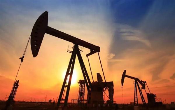 ارتفاع أسعار النفط بسبب بيانات اقتصادية أمريكية قوية