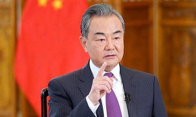 وزير الخارجية الصيني : العلاقات مع اليابان "تمر بمنعطف حرج"