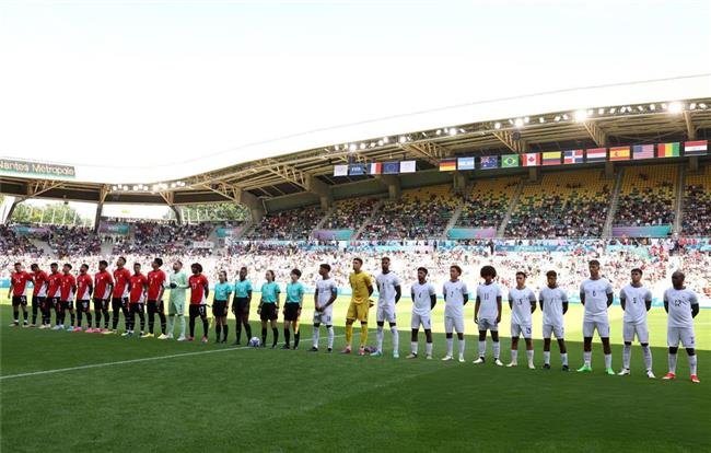 أولمبياد باريس 2024.. مشجعون فرنسيون بزي فرعوني يهتفون باسم مصر لدعم المنتخب الأولمبي