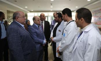   محافظ كفر الشيخ يتفقد مستشفى قلين المركزى ويستمع لعدد من المواطنين