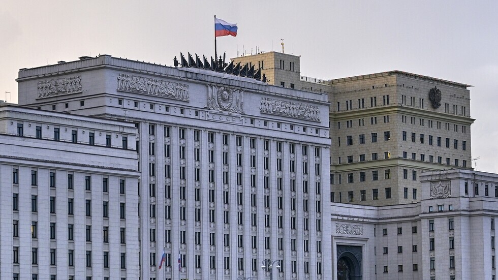 "الدفاع الروسية" تعلن تحرير بلدتي بروجريس ويفجينوفكا بـ دونيتسك الشعبية