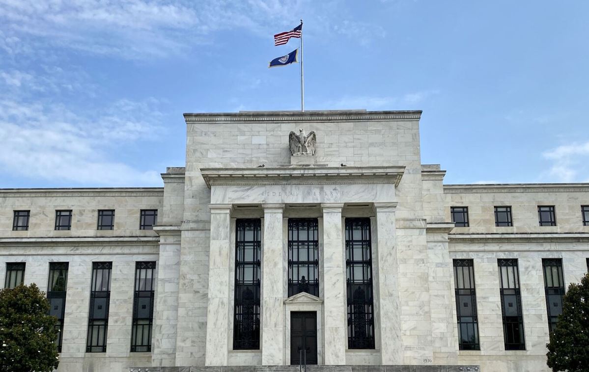 "وول ستريت": خفض البنك الفيدرالي الأمريكي لأسعار الفائدة يلوح في الأفق