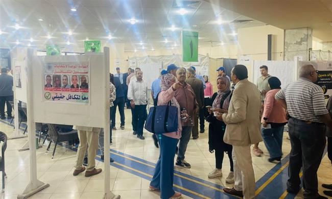 بالصور.. بدء التصويت في انتخابات صندوق التكافل بنقابة الصحفيين 