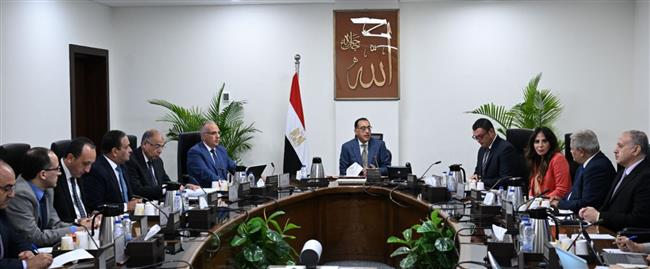 مدبولي: سيتم عقد اجتماع مع مصانع المنيا لسرعة توفيق أوضاعها 