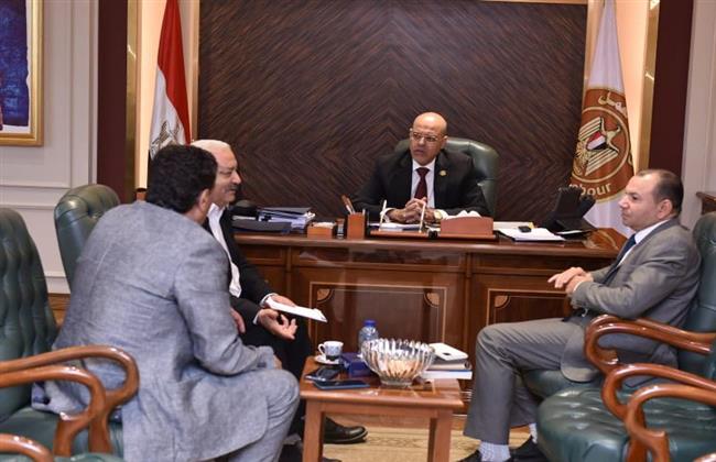 وزير العمل يلتقي بعض ممثلي المنظمات النقابية العمالية "تحت التأسيس"