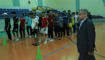   نائب رئيس جامعة جنوب الوادي يتفقد اختبارات القدرات بكلية التربية الرياضية