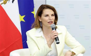   وزيرة نمساوية: ضرورة تعزيز قدرة أوروبا التنافسية في مواجهة تنمية الصين المتسارعة