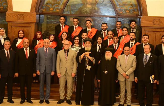 في لقاء الأول من نوعه.. البابا تواضروس يستقبل طلاب جامعة سوهاج