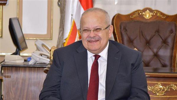 "الخشت" يتلقى تقريرًا حول القفزة الكبرى في ترتيب مجلات جامعة القاهرة الدولية