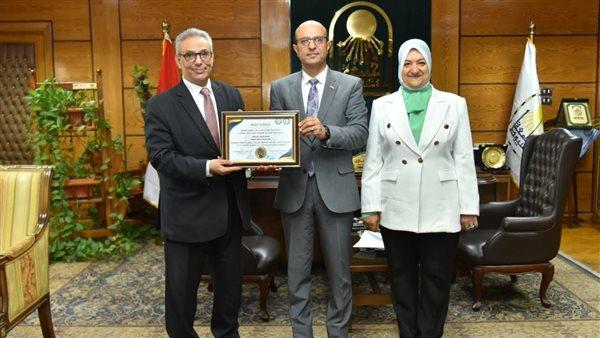 تربية بنات بأزهر أسيوط تستخرج شهادات وبيان درجات جميع الفرق 