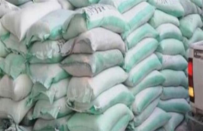 ضبط 2.5 طن دقيق بلدي مدعم داخل طاحونة بالفيوم