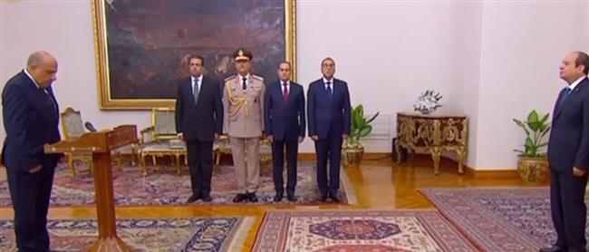 محمود عصمت يؤدى اليمين الدستورية وزيرا للكهرباء