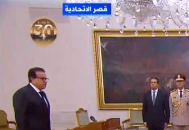 خالد عبدالغفار يؤدى اليمين الدستورية وزيرا للصحة