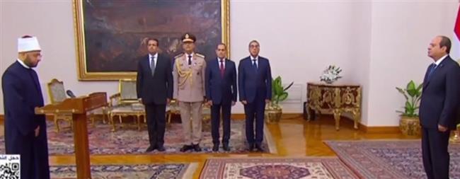 أسامة الأزهري يؤدى اليمين الدستورية وزيرا للأوقاف