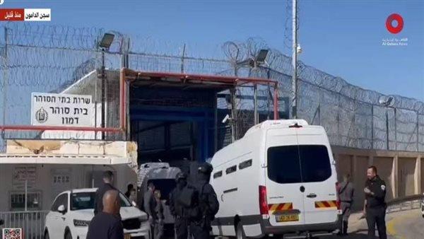 «الشاباك»: سيتم إطلاق سراح المزيد من الأسرى الفلسطينيين بسبب اكتظاظ السجون