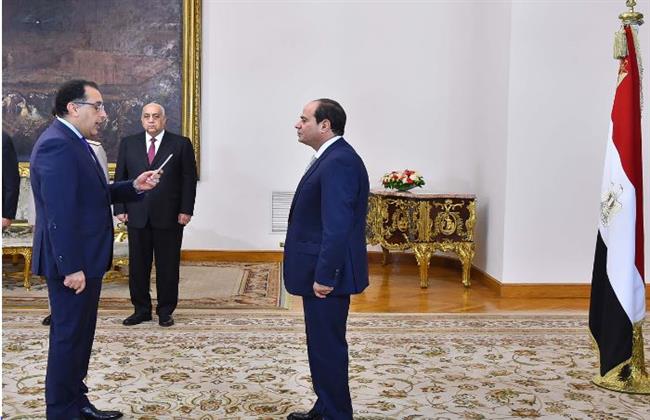 بدء إجراءات حلف اليمين أمام رئيس الجمهورية للحكومة الجديدة 