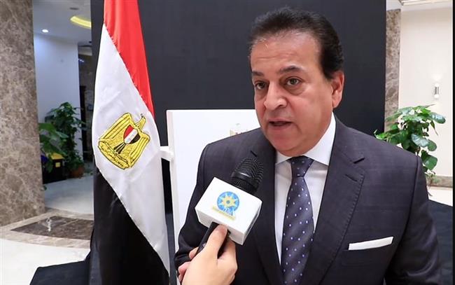 السيرة الذاتية للدكتور خالد عبدالغفار نائب رئيس مجلس الوزارء لشئون التنمية البشرية و وزير الصحة والسكان