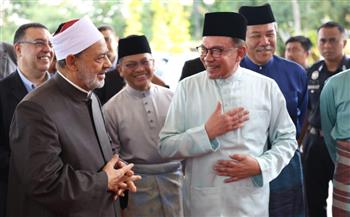   رئيس الوزراء الماليزي يستقبل شيخ الأزهر ويؤكدان أهمية تعزيز التعاون العلمي والدعوي