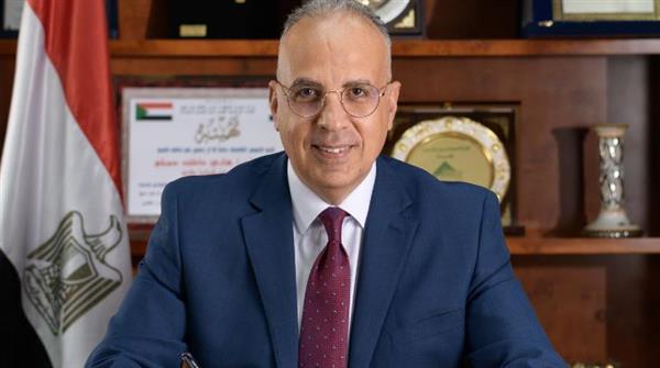 وزير الري يتابع أعمال حماية الشواطئ بالإسكندرية