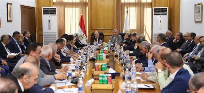 رئيس هيئة الدواء يبحث سبل التعاون مع أعضاء غرفة صناعة الأدوية