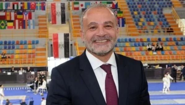 رئيس اتحاد السلاح: مدرب المنتخب لم يجمع بين تدريب فرنسا ومصر ويمتلك أكاديمية خاصة