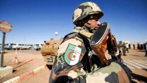 الجيش الجزائري: القضاء على 3 إرهابيين والقبض على 509 مهاجرين غير شرعيين