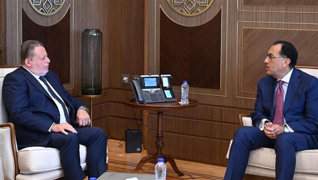 رئيس الوزراء يستعرض مع محافظ البنك المركزي جهود خفض معدل التضخم