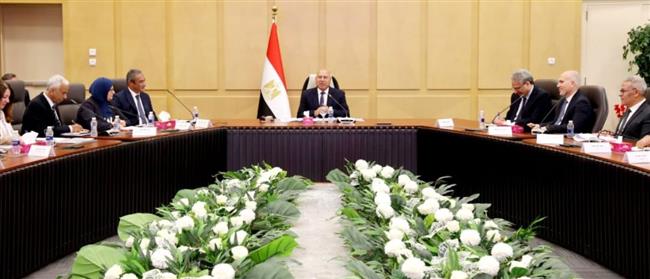 كامل الوزير يعقد لقاءً مع قيادات وزارة الصناعة لتحديد مستهدفات المرحلة المقبلة