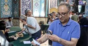   بَدْء التصويت في جولة الإعادة من الانتخابات الرئاسية في إيران