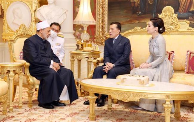 ملك تايلاند يستقبل "الطيب" ويشيد بجهود الأزهر في نشر قيم الحوار والتسامح