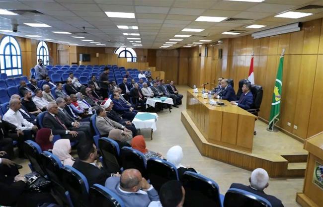 اجتماع موسع لـ محافظ المنيا مع قيادات المحافظة التنفيذية