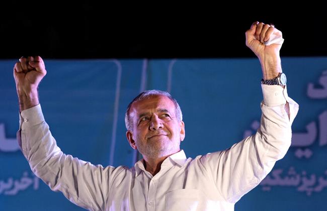 خبير بالشأن الإيراني: الرئيس بزشكيان في مهمة صعبة وقد يصطدم بالمرشد