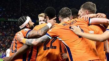 الهولندي «دي فري» أفضل لاعب في مباراة منتخب بلاده أمام تركيا بأمم أوروبا