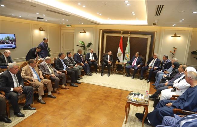 "فاروق " يستقبل أعضاء لجنة الزراعة والري بمجلس النواب
