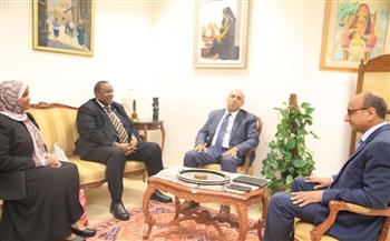   سفير الصومال يبحث مع مساعد وزير الخارجية سبل تعزيز التعاون المشترك