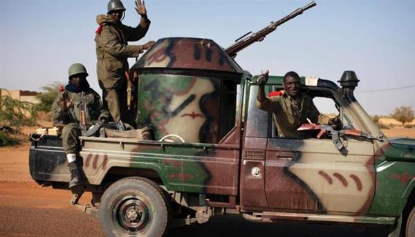 مالي تستهدف متمردين هاجموا قواتها بالشمال